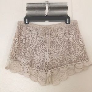 Ezra crocheted shorts, lined, L